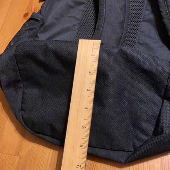 Puma backpack clean like new - Picture 4 of 6